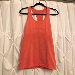 Lululemon tanktop